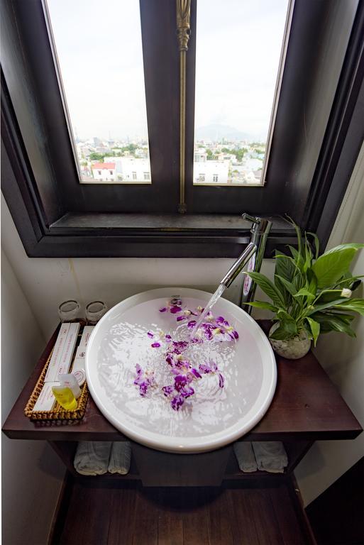 Sea Flower Hotel 3*