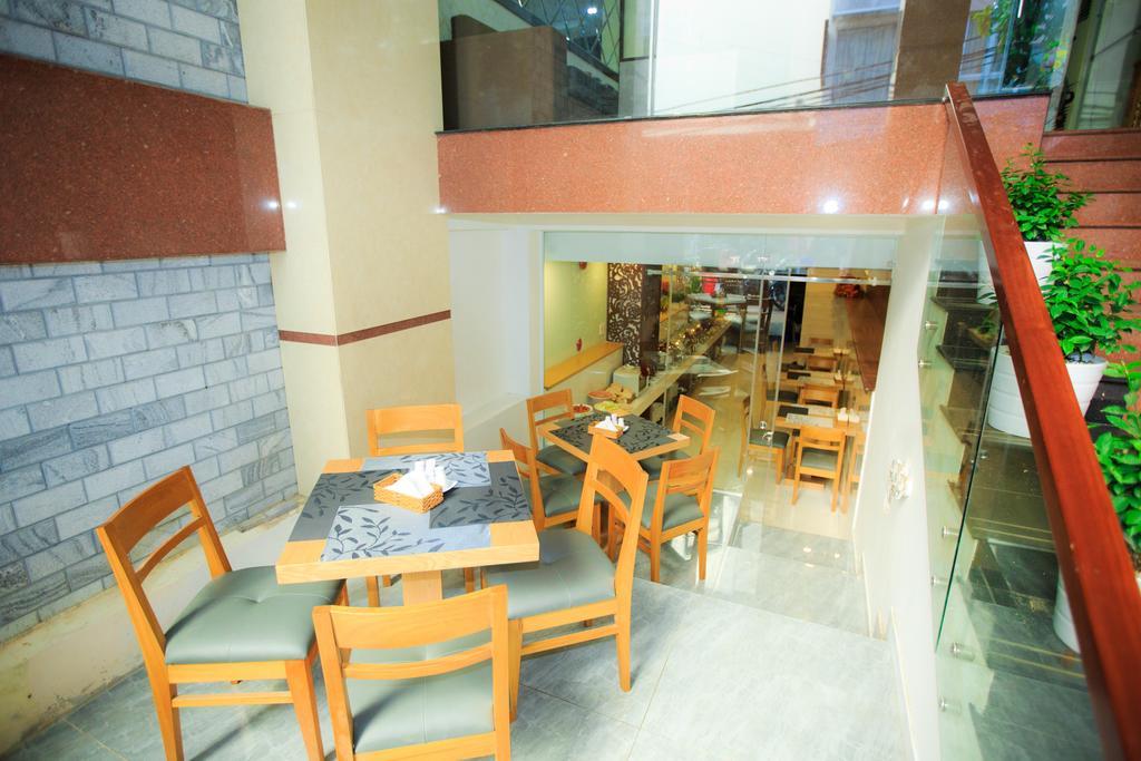 Lucky Star Hotel