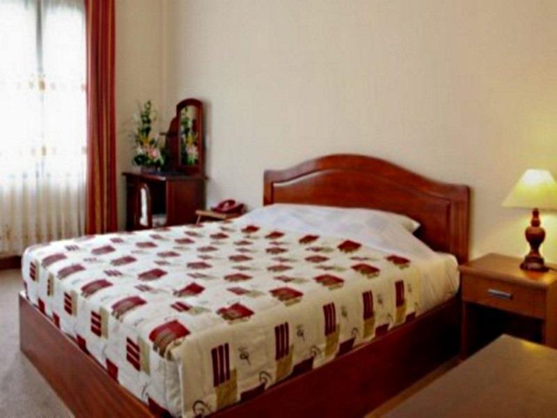 Motel Song Huong 2*