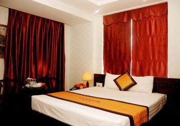 Hotel Jay Grand 3*