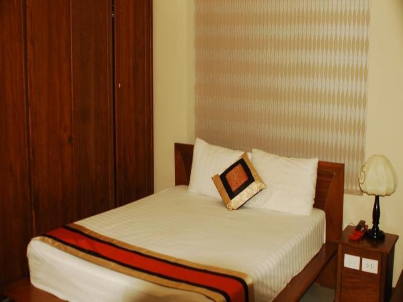 Whale Ocean View Hotel 2*