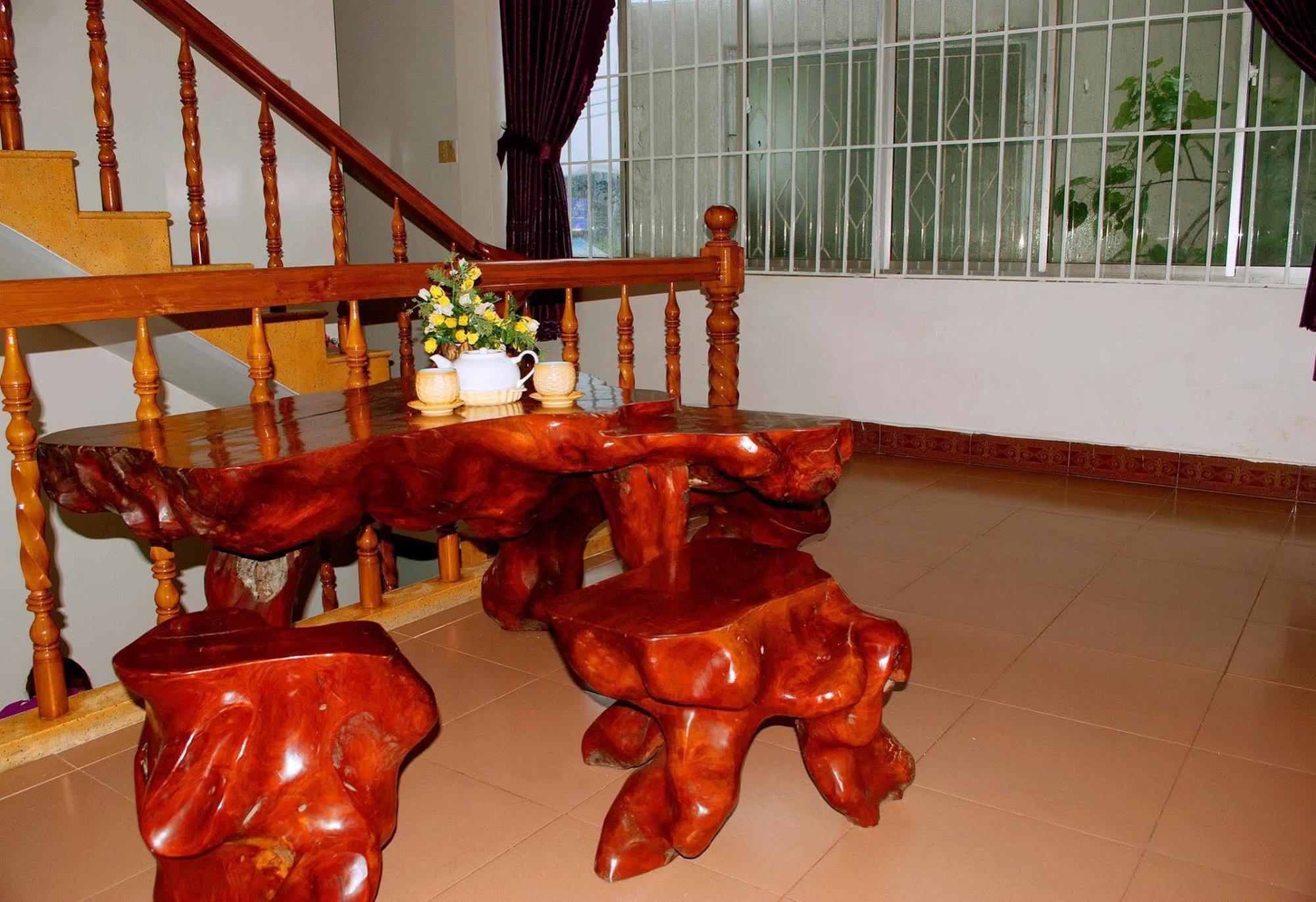 My Long Hotel *