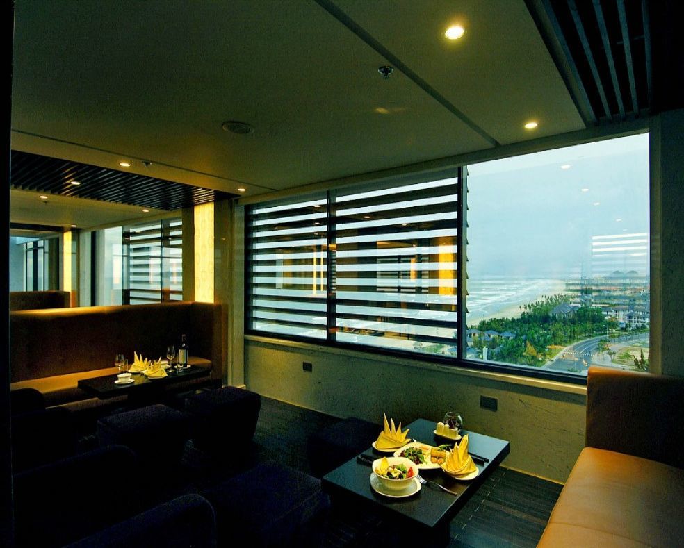 & Hotel 4*