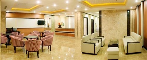 Kay - Near Dragon Bridge Hotel Da Nang
