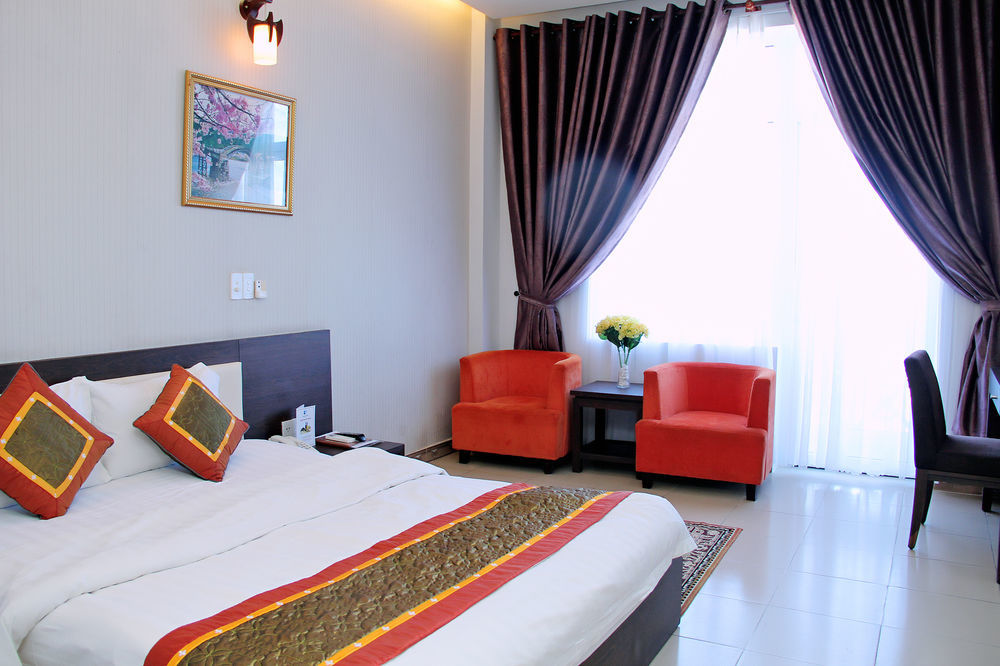Lion Sea 3*