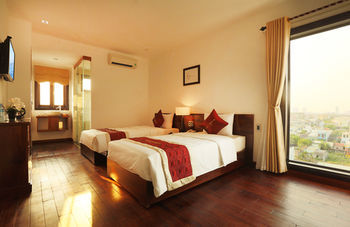 Sea Flower Hotel