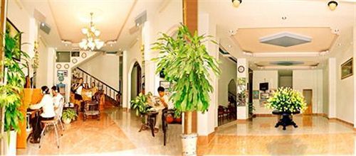 Four Seasons House Hotel