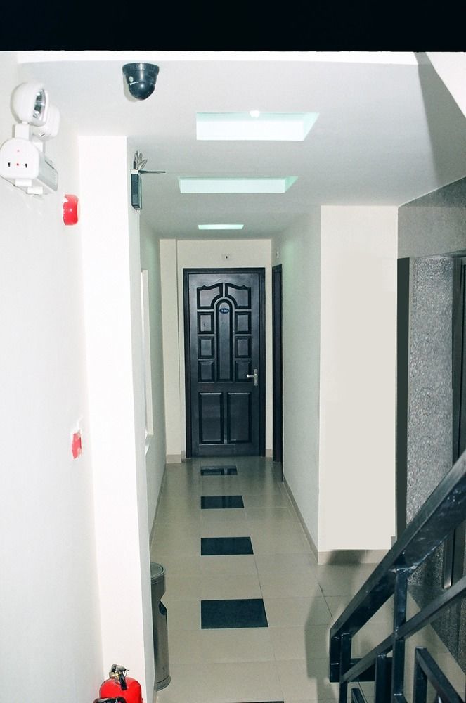 Remi Hotel 2*