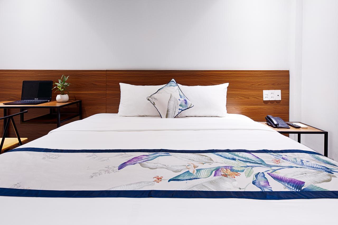 Hotel Essenza & 3*
