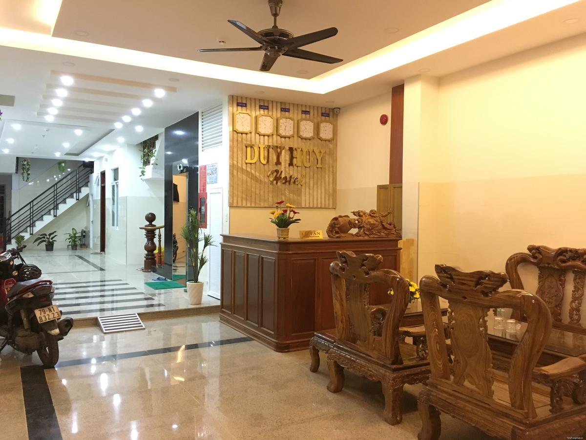 Duy Huy & 2* Nha Trang