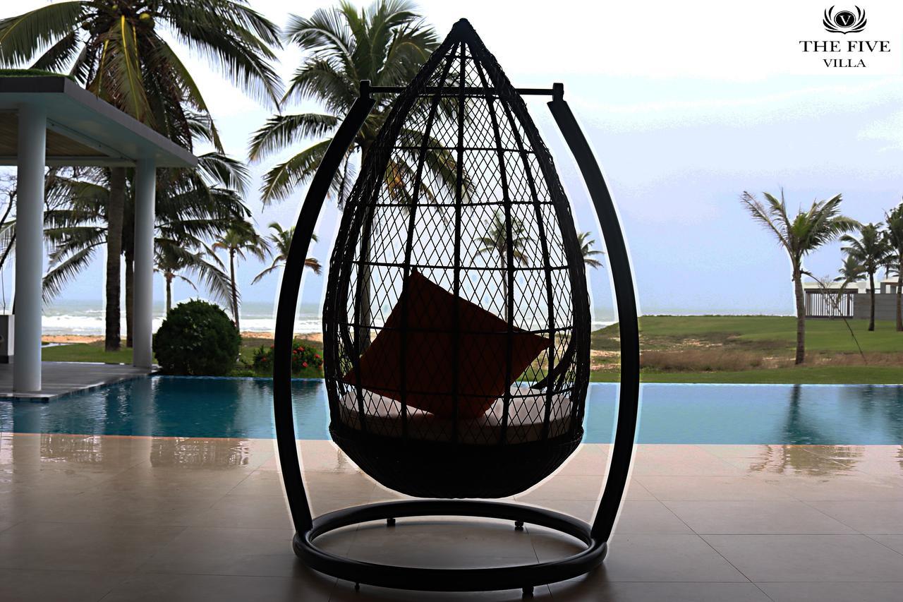 Villa The Five 8 Bedrooms Beachfront - K3