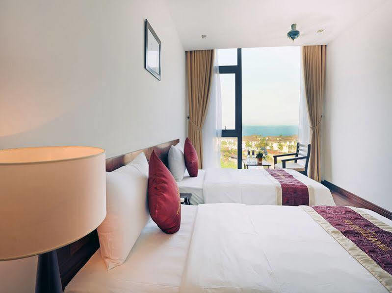Sea Flower Hotel 3*