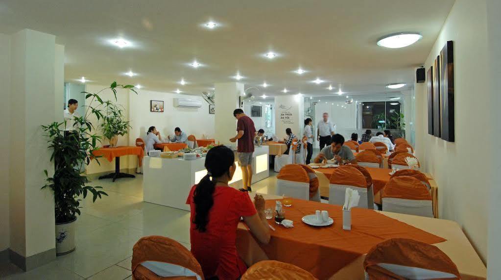 Bamboo Riverside Hotel 2*