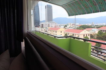 Hotel Ngoi Nha Xanh 3*