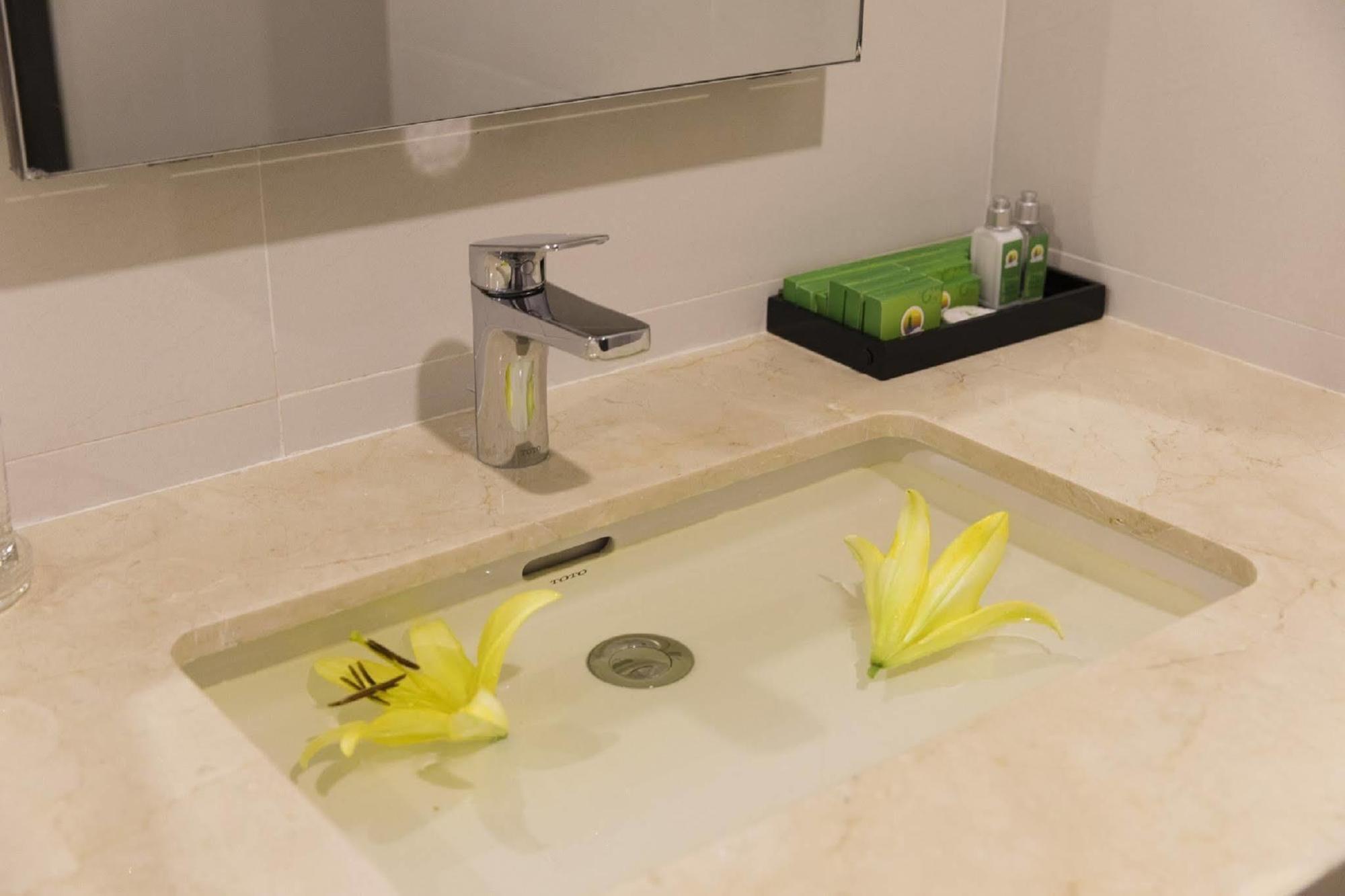 B&n Hotel 4*