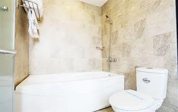 Hotel Peace Town 3*