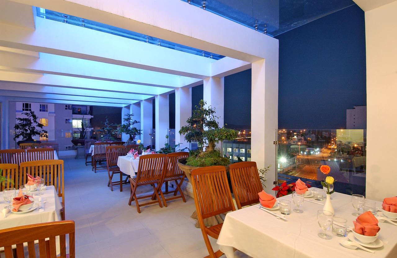 Blue Hotel