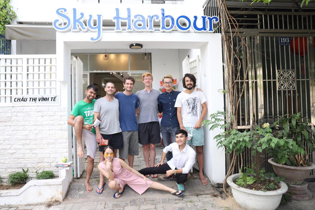 Sky Harbour Guest house 2*
