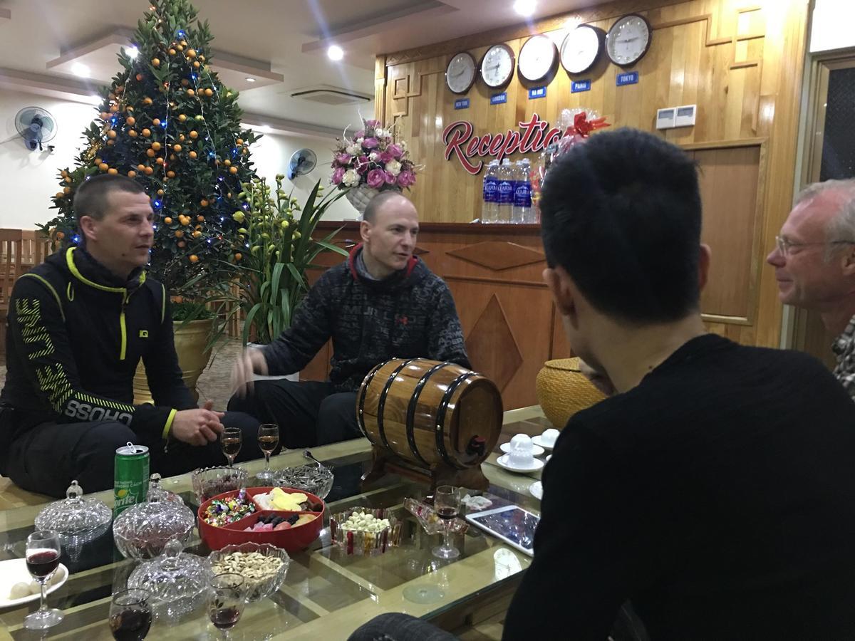 Hotel Phuong Dong Dong Khe Sau