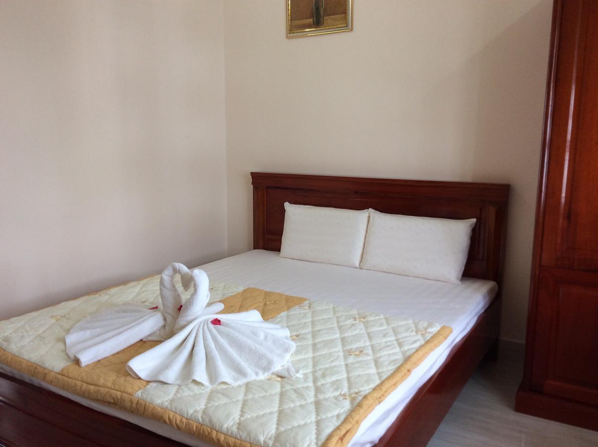 Hotel Trung Hau CON DAO
