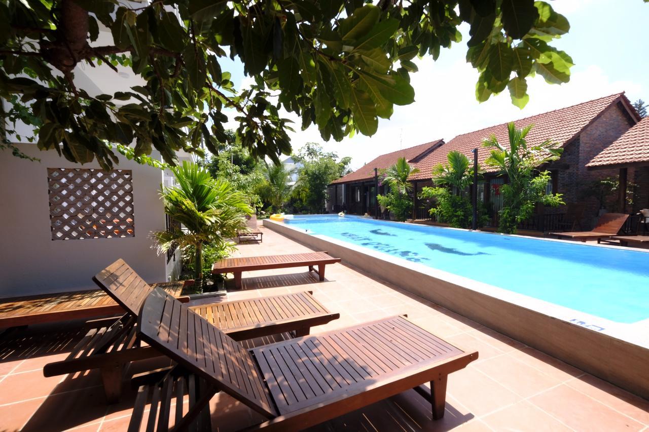 MAY Bungalow Hotel
