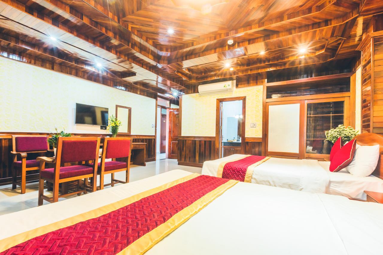 Hotel San San