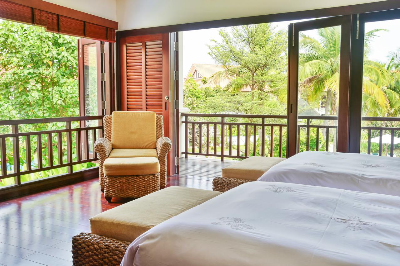 Champa With Private Pool At Furramar Villa