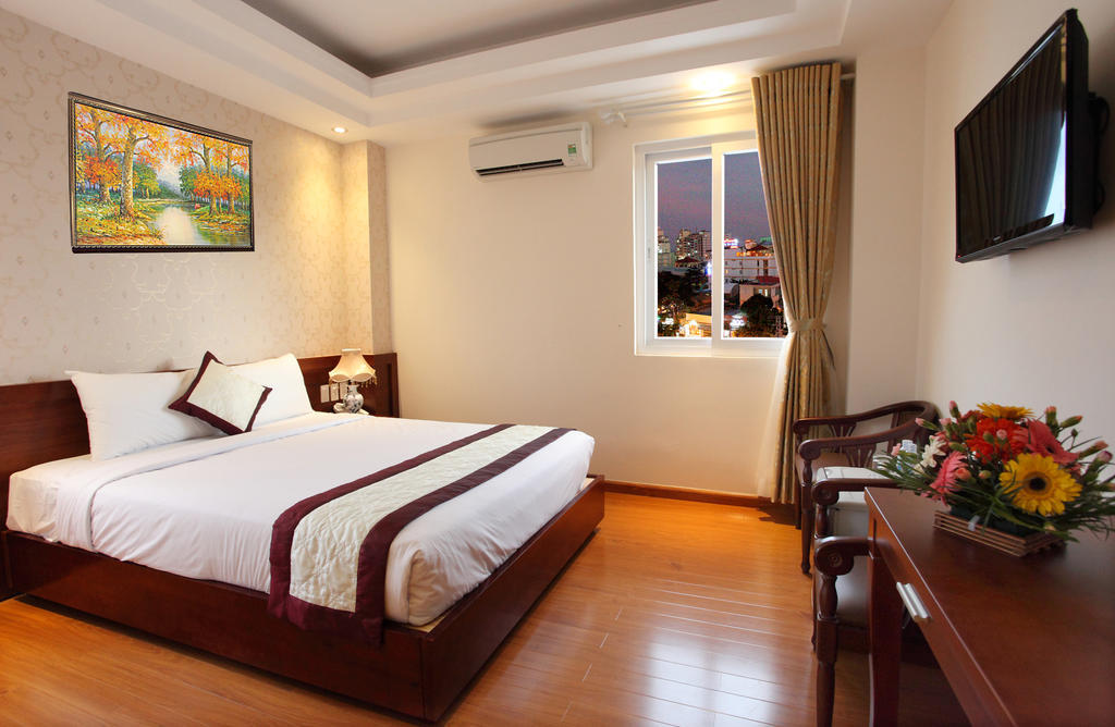 Hotel Golden 3*