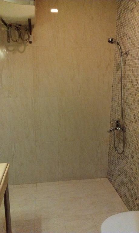 Long Anh Hotel 2*