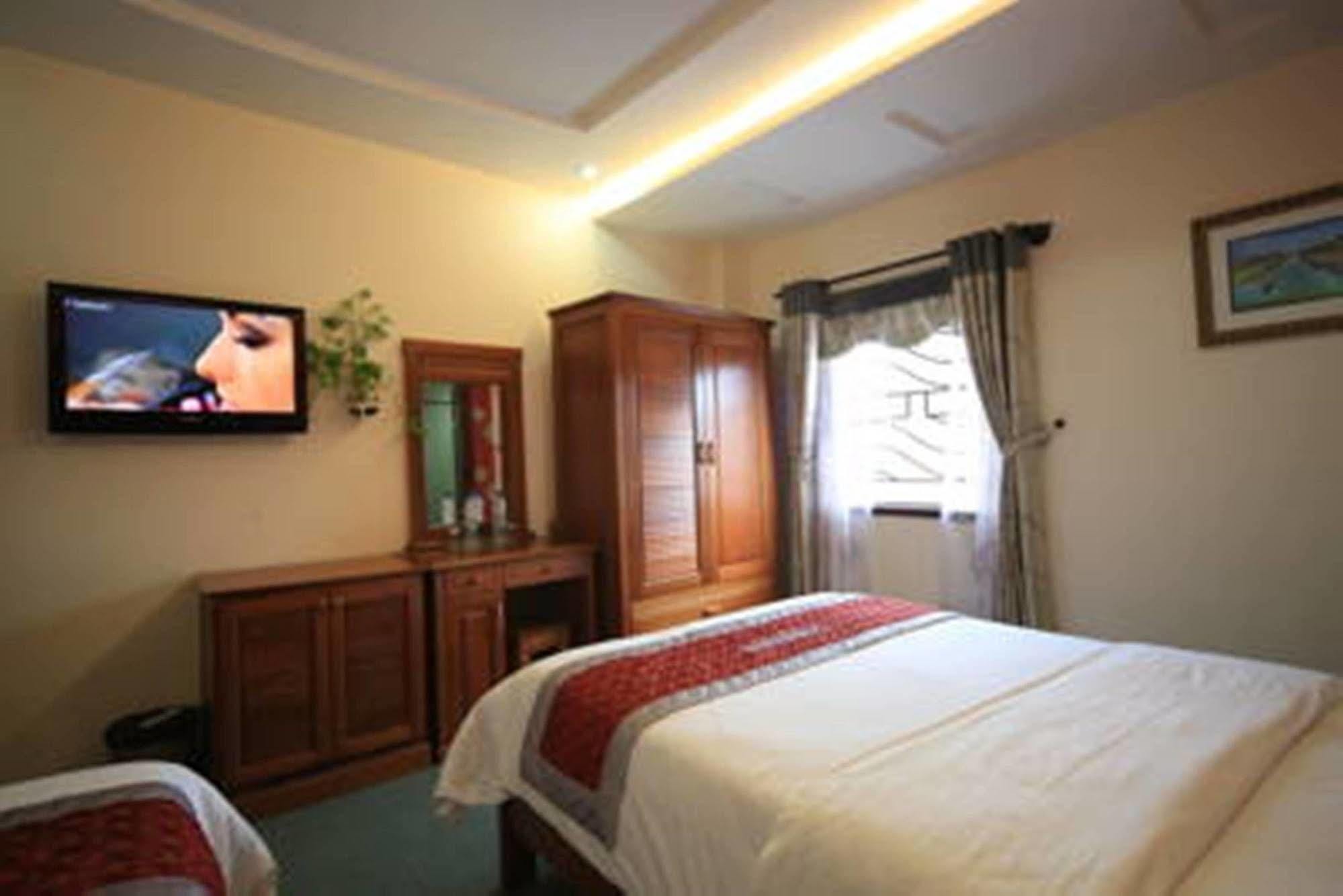 Trung Duong Hotel 2*