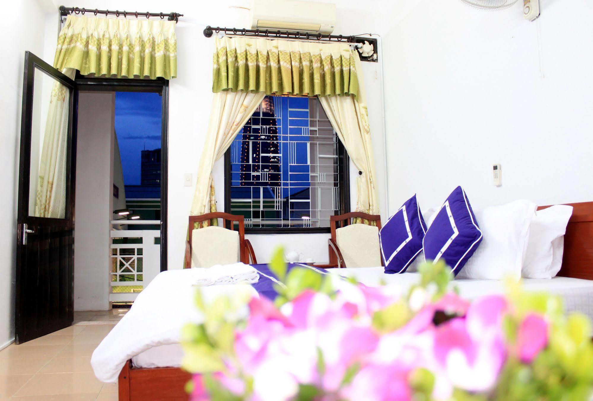 Hotel Ngoi Nha Xanh 3*
