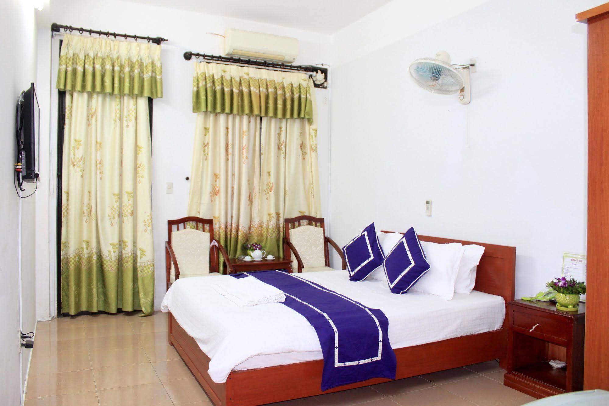 Hotel Ngoi Nha Xanh 3*