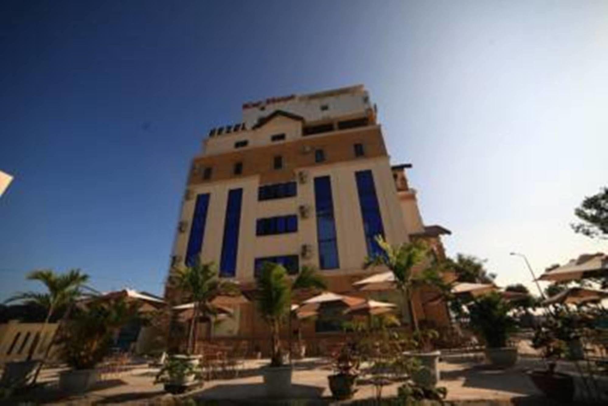Hotel Bezel
