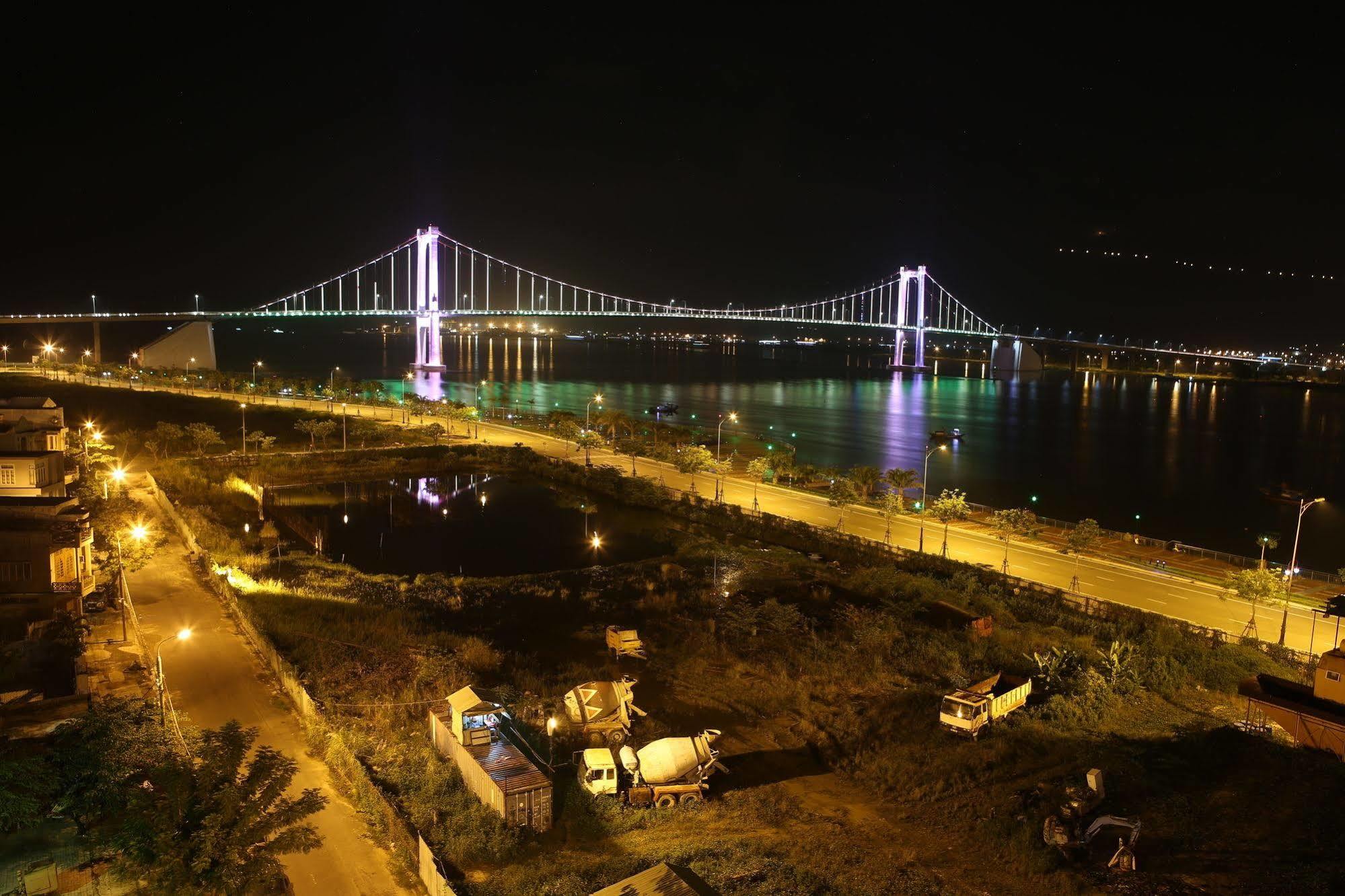 Night Sky 2* Da Nang