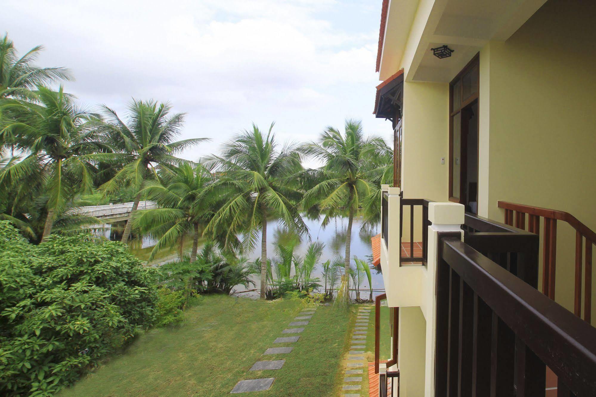 Riverside Oasis Biệt thự