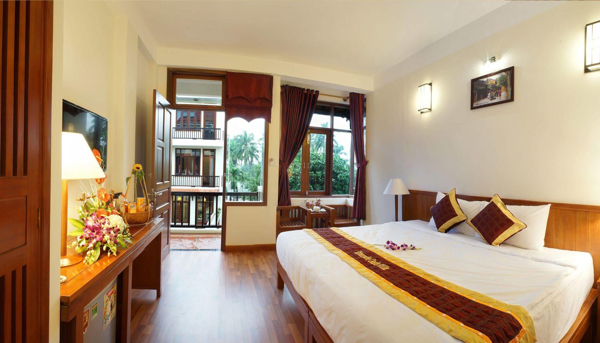 Riverside Oasis Biệt thự *