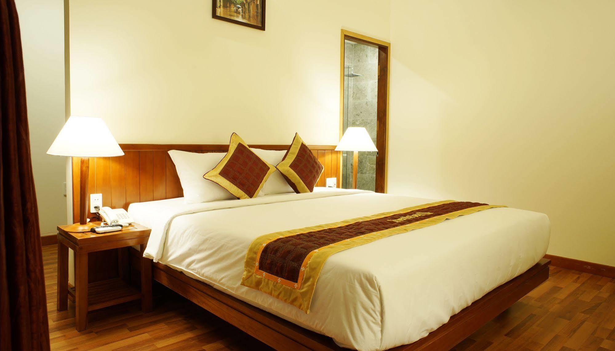 Riverside Oasis Biệt thự Hội An