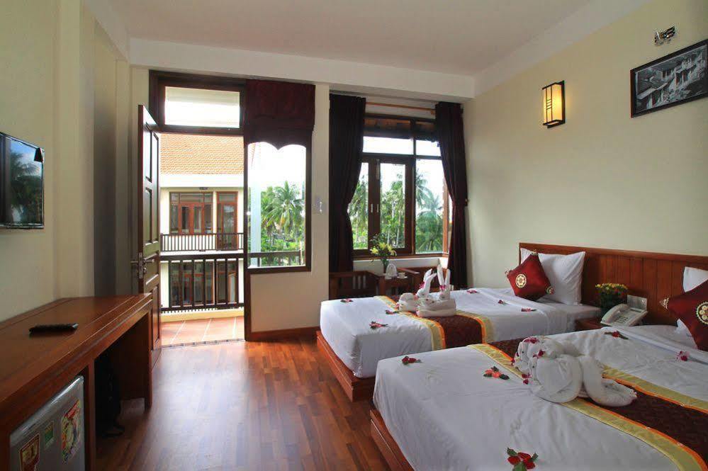 Biệt thự Riverside Oasis *