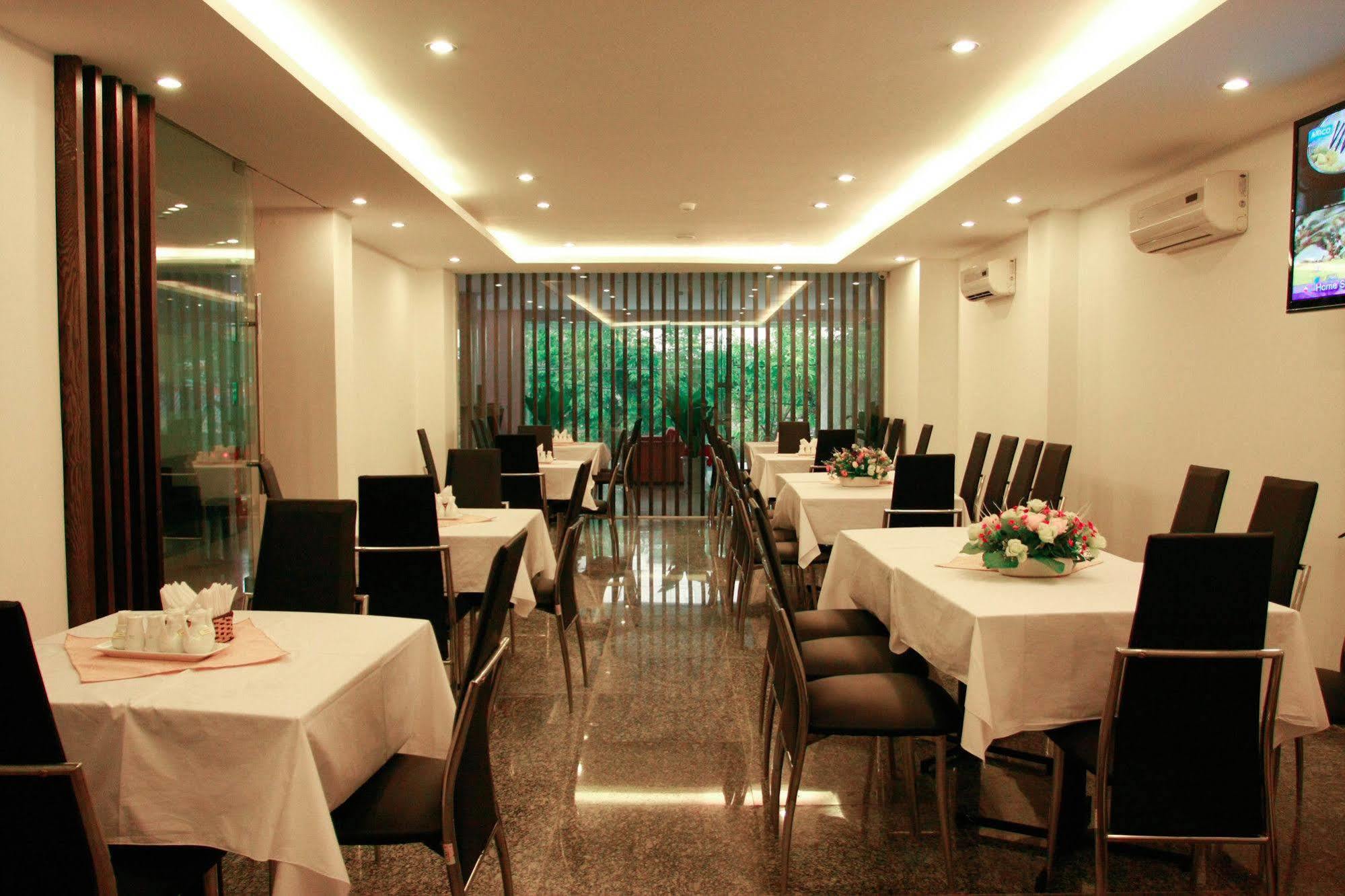 Hotel Peace Town 3*