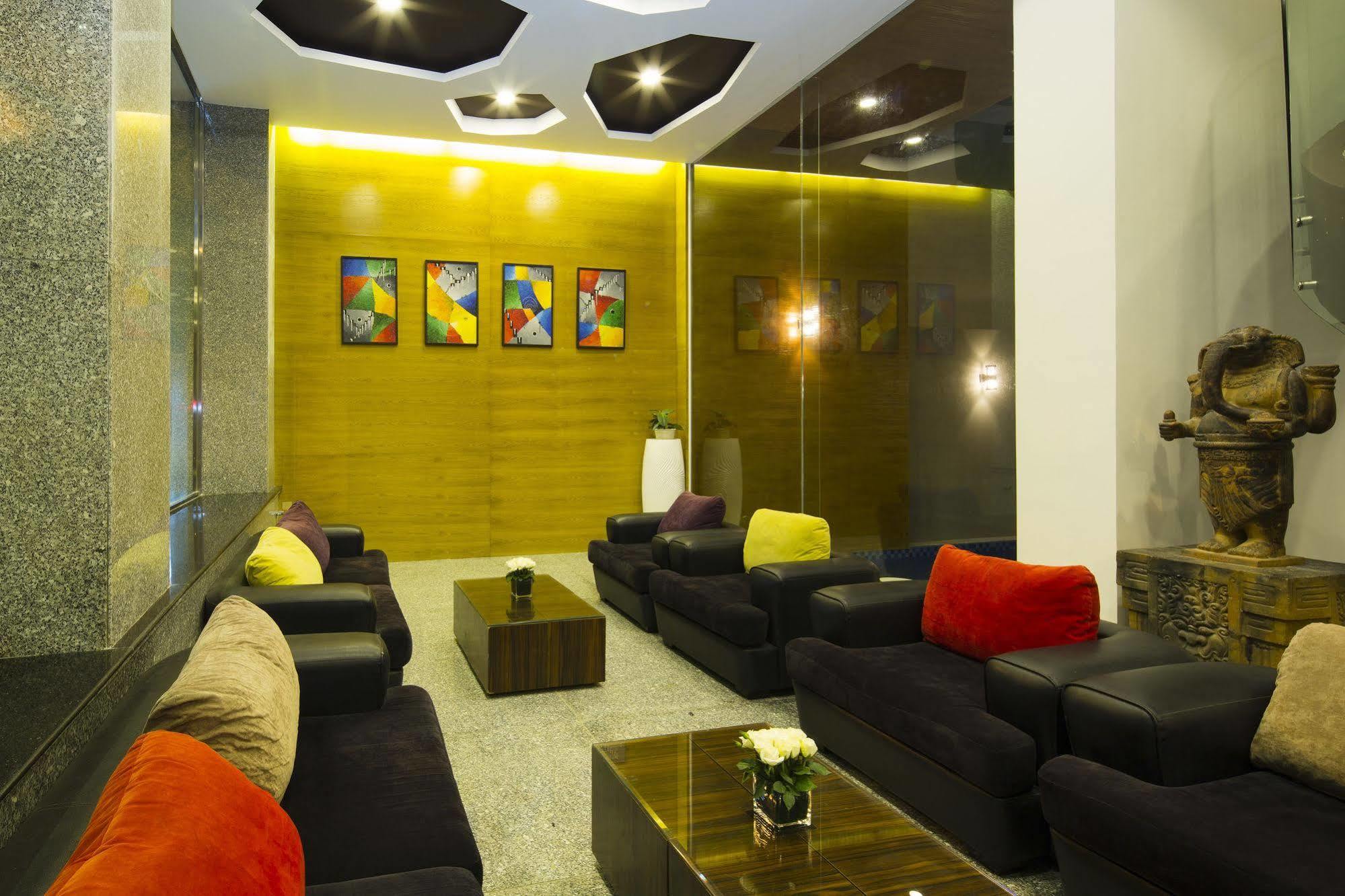 Starlet Hotel 3*