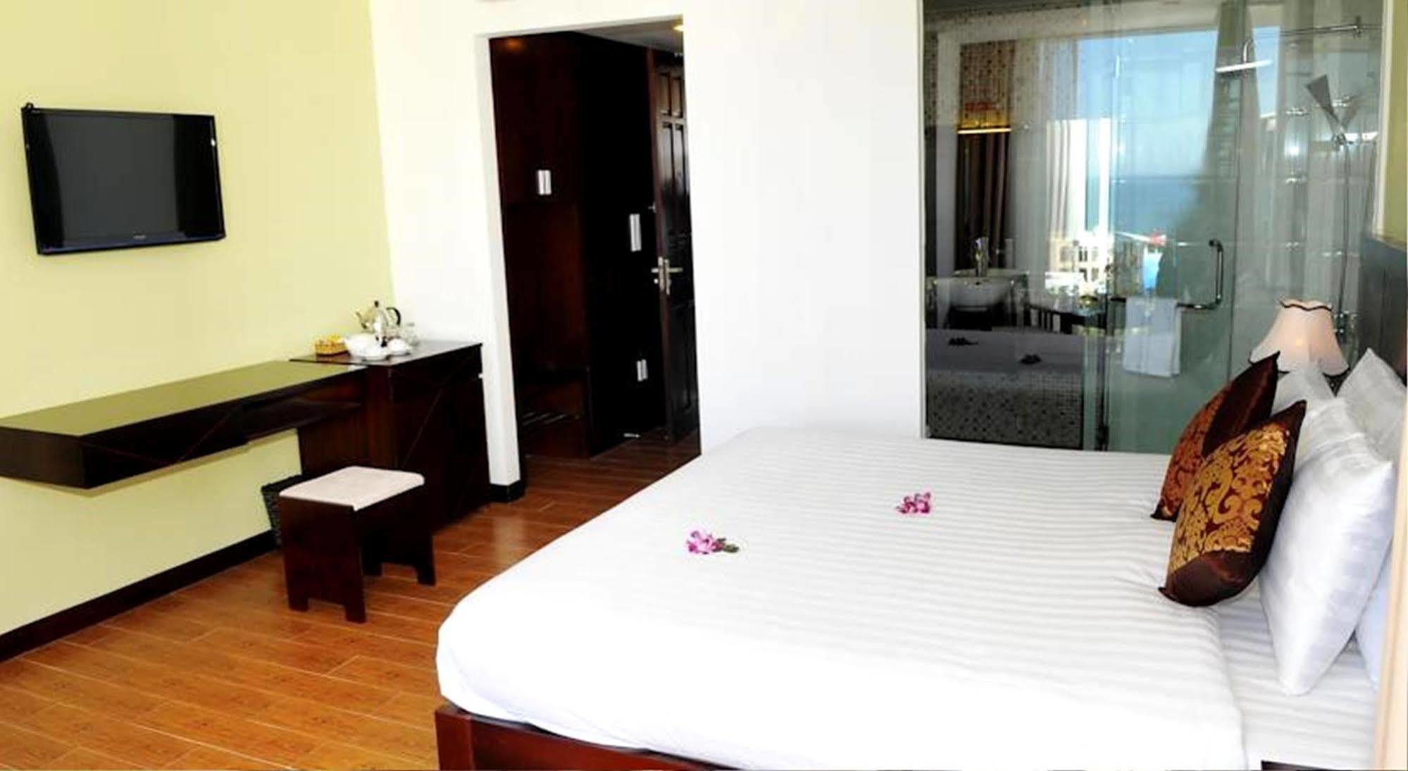 Hotel Dragon Sea 3*
