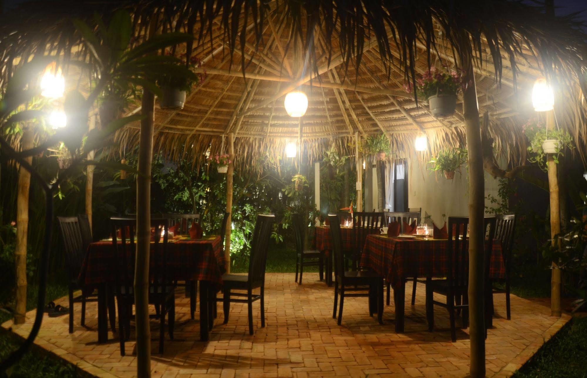 Villa Red Frangipani *