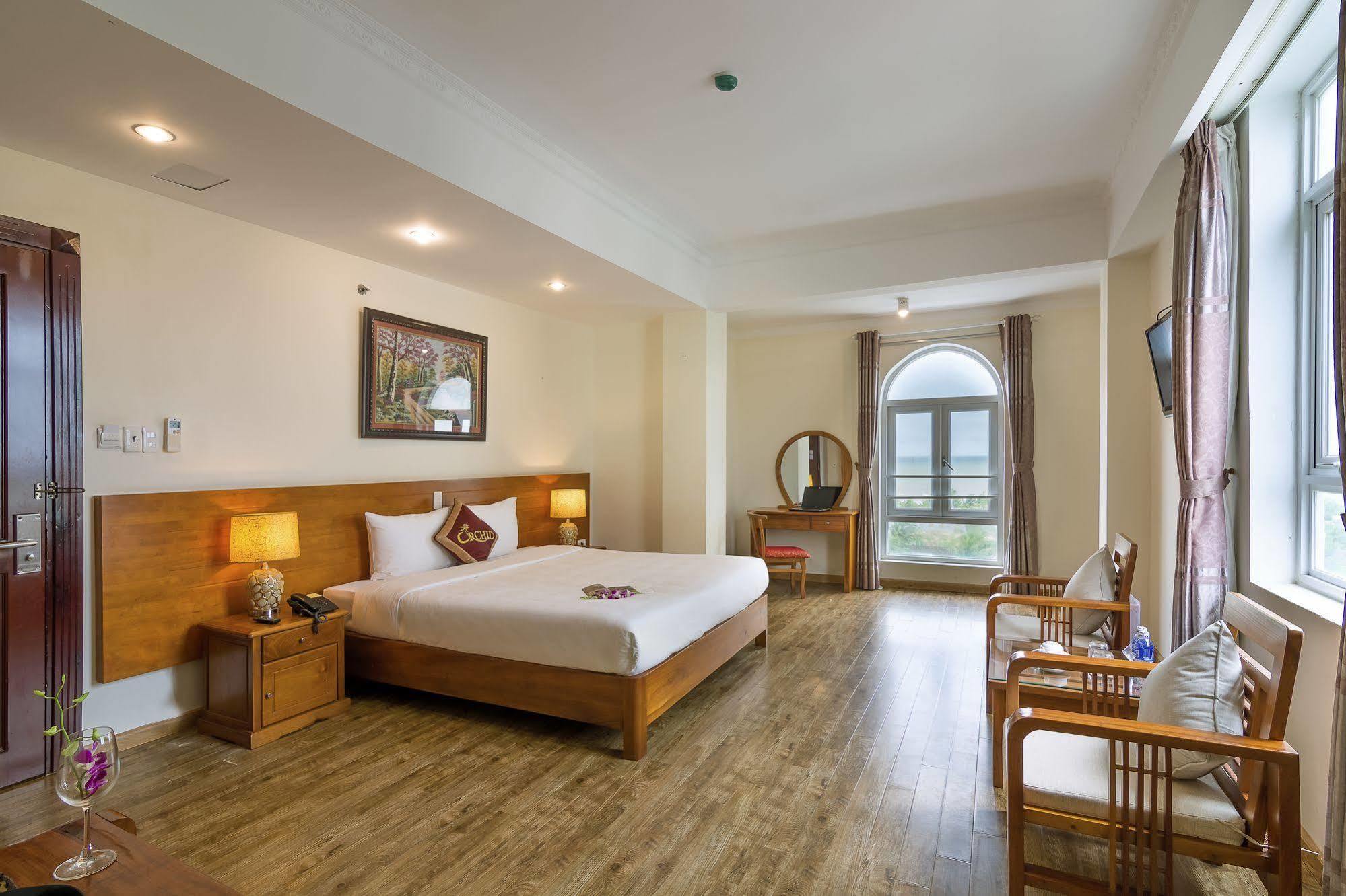 Orchid Hotel 3*