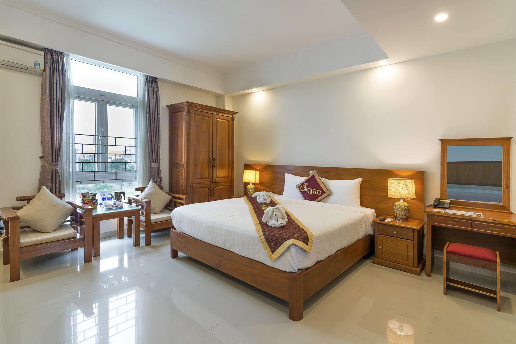 Orchid Hotel 3*