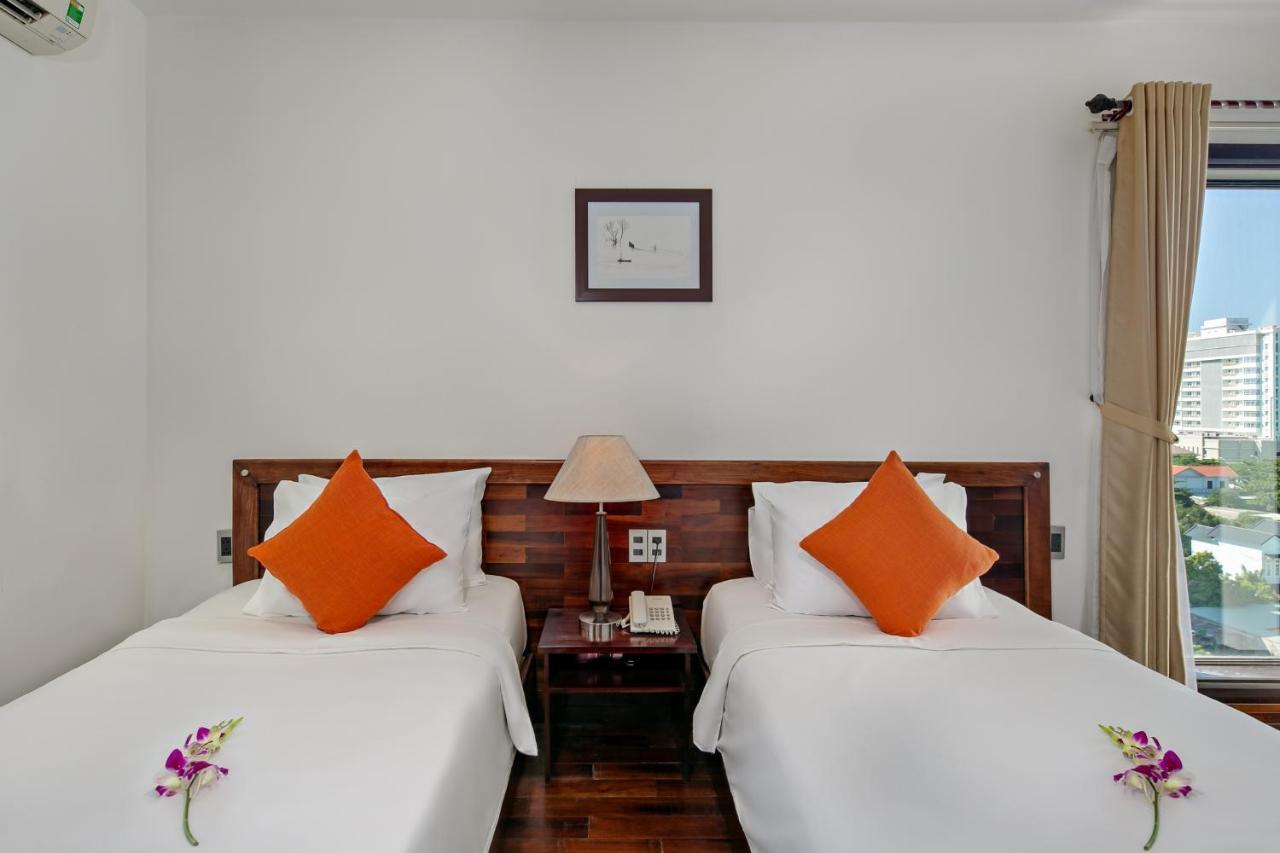 Sea Flower Hotel