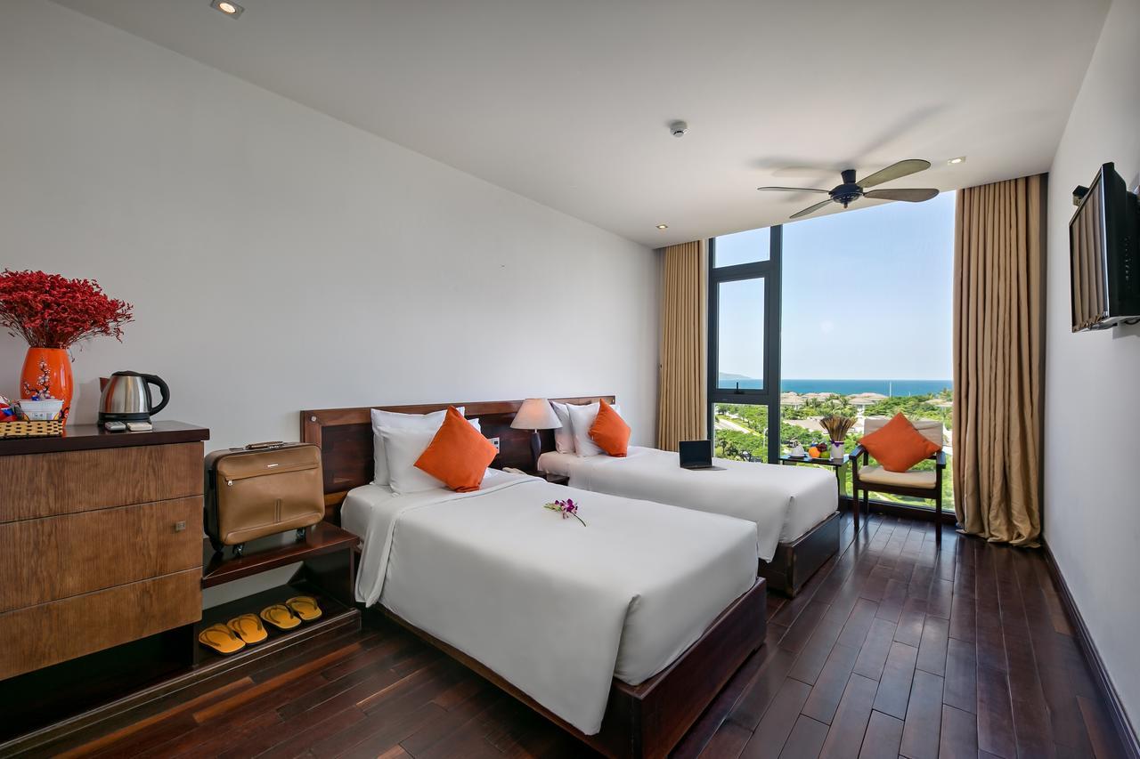 Sea Flower Hotel 3*