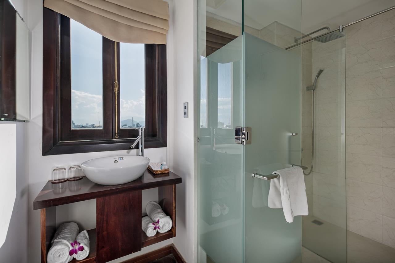 Sea Flower Hotel 3*