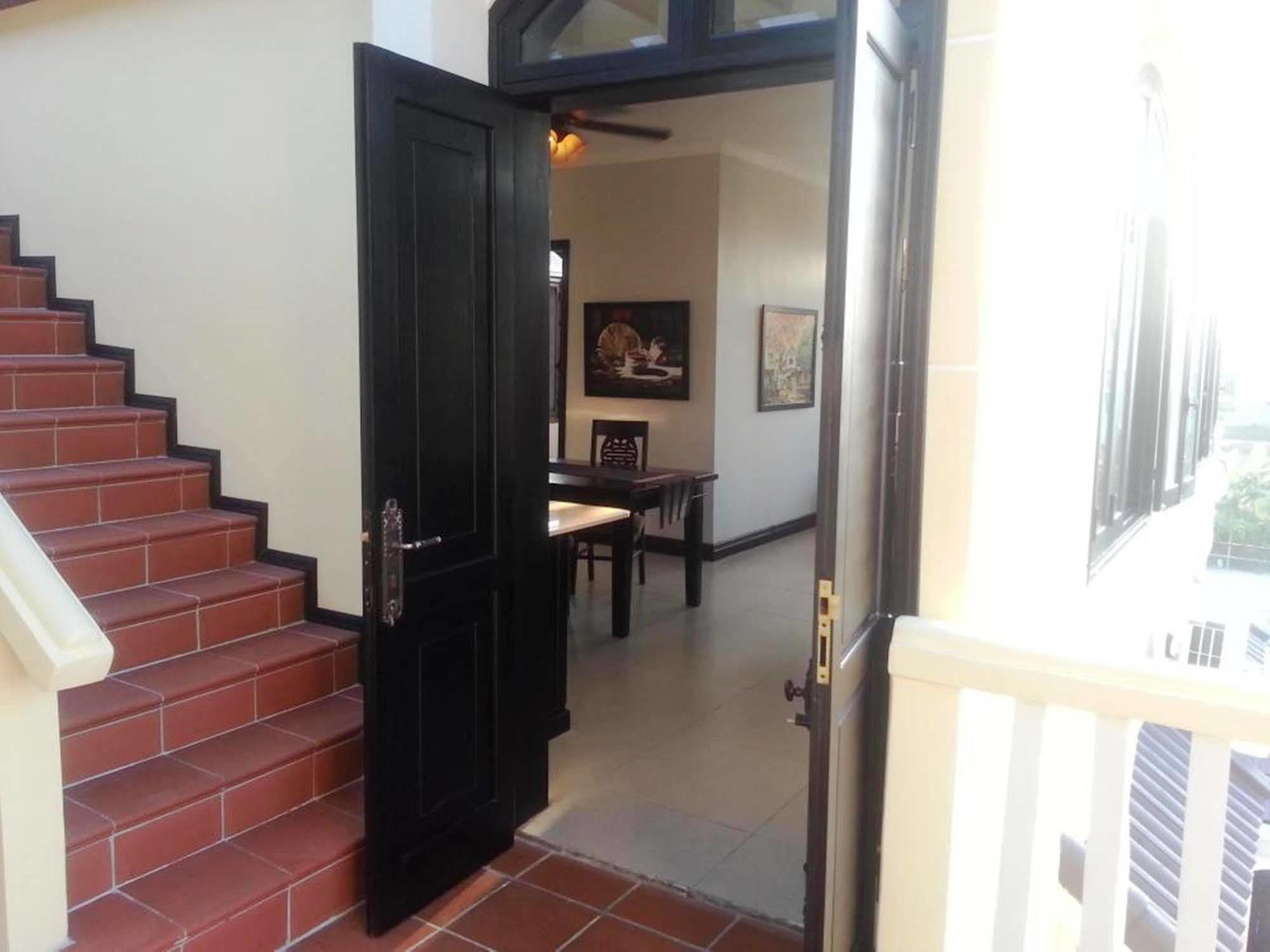 Hamilton Oceanview Apartment