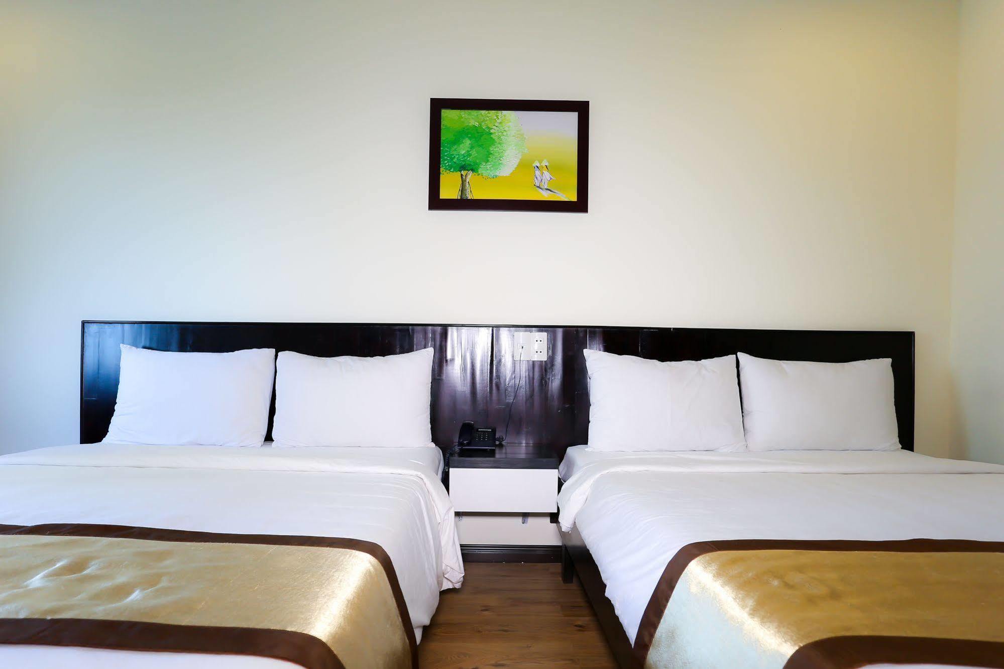 Rich Land Hotel 2*
