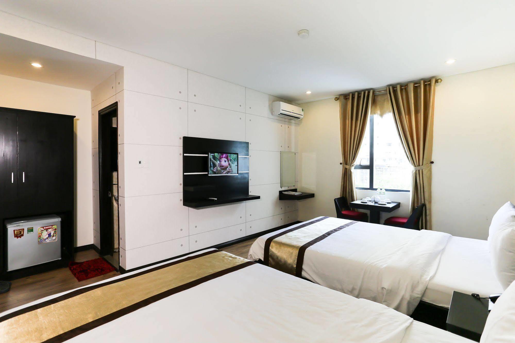 Hotel Rich Land